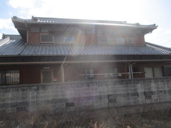 東温市田窪の中古一戸建て