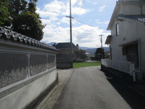 東温市田窪の中古一戸建て