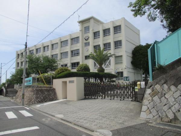 松山市石風呂町の中古一戸建て(松山市立高浜中学校)