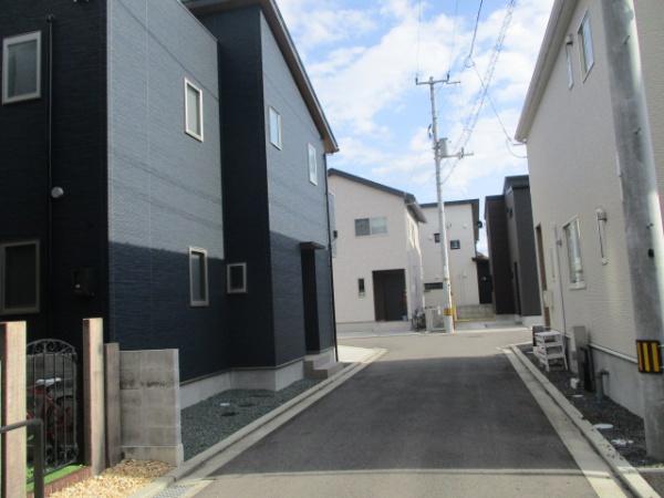 松山市市坪北２丁目の中古一戸建て