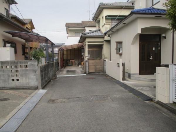 松山市西長戸町の中古一戸建て