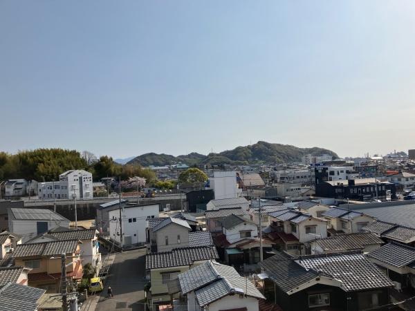 サーパス三津浜駅通り