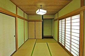 松山市正円寺２丁目の中古一戸建て