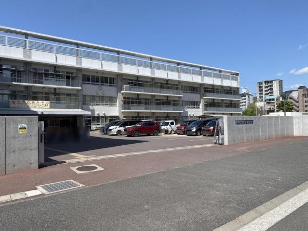 松山市南持田町の土地(松山市立東雲小学校)