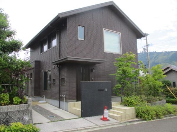 松山市湯の山東２丁目の中古一戸建て