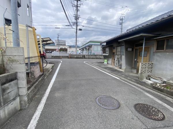 松山市束本２丁目の土地