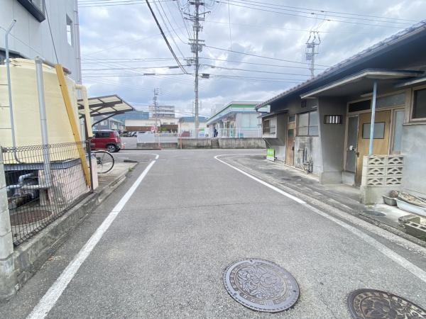 松山市束本２丁目の土地