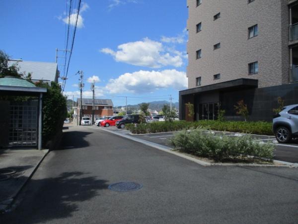 ロイヤルガーデン桑原中央通り