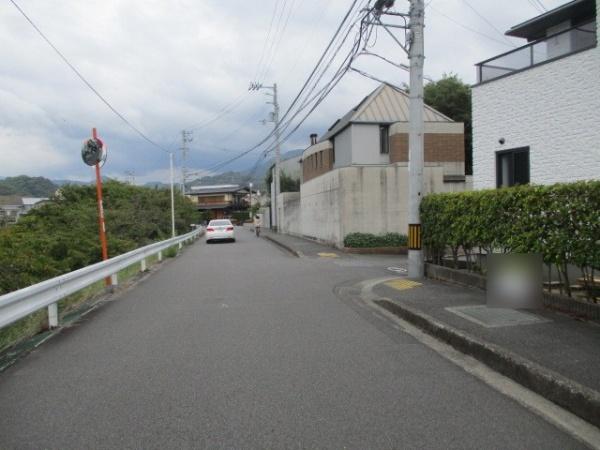 松山市新石手の中古一戸建て