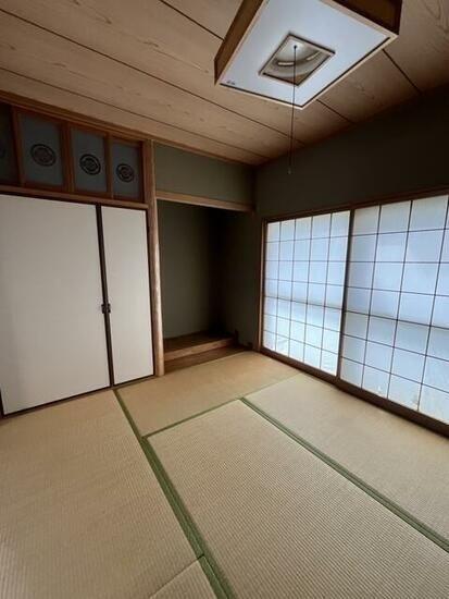 松山市市坪南３丁目の中古一戸建て