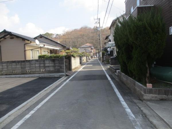 伊予郡砥部町原町　１号棟