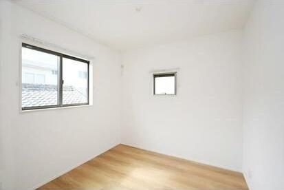 松山市久米窪田町の新築一戸建