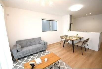 松山市久米窪田町の新築一戸建