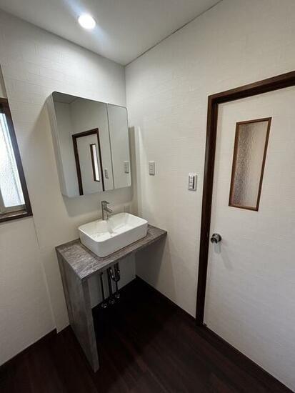 松山市別府町の中古一戸建て