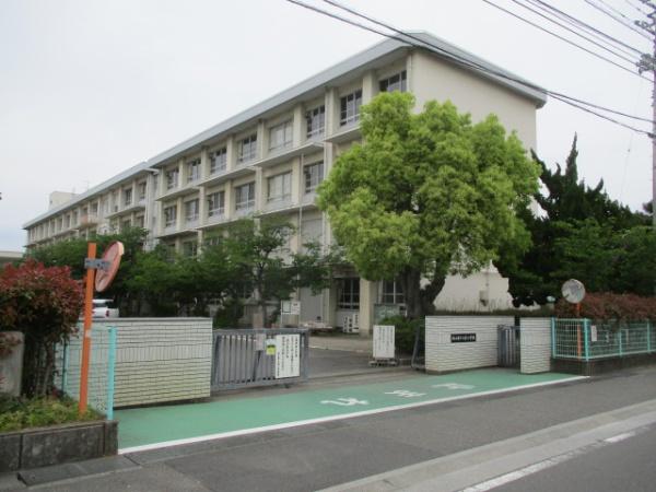 松山市西長戸町の中古一戸建て(松山市立久枝小学校)