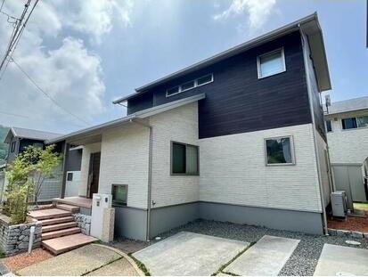 松山市南白水３丁目の中古一戸建て