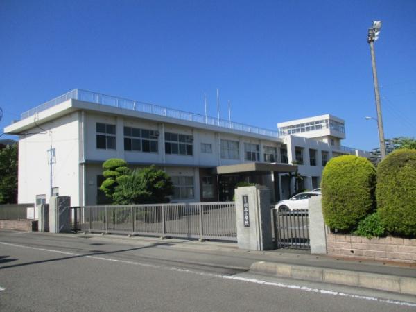 東温市南方の中古一戸建て(東温市立川上小学校)
