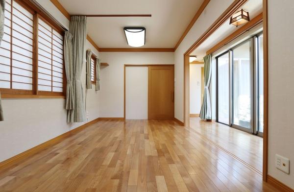 松山市上市１丁目の中古一戸建て