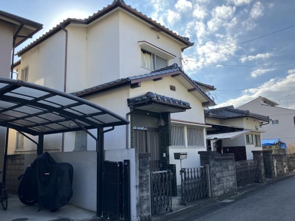 松山市束本２丁目の中古一戸建て