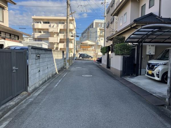 松山市束本２丁目の中古一戸建て