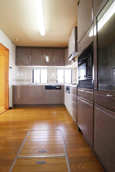 松山市持田町１丁目の中古一戸建て
