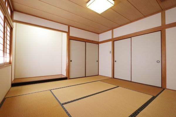 松山市持田町１丁目の中古一戸建て