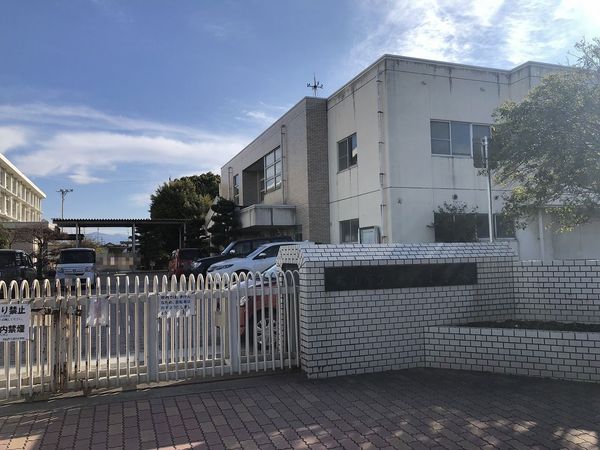 松山市井門町の中古一戸建て(松山市立浮穴小学校)