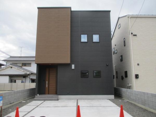 高岡町　２号棟