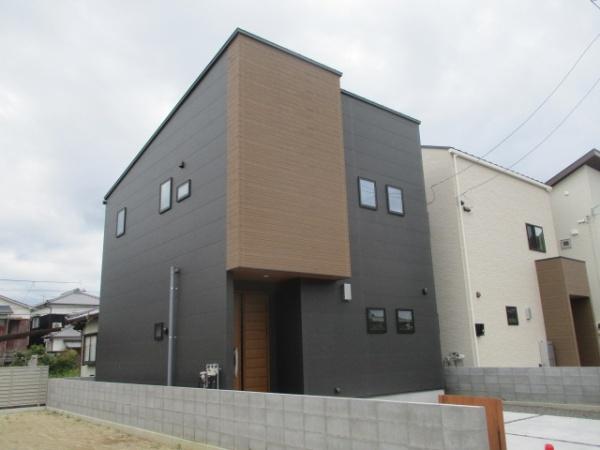 高岡町　２号棟