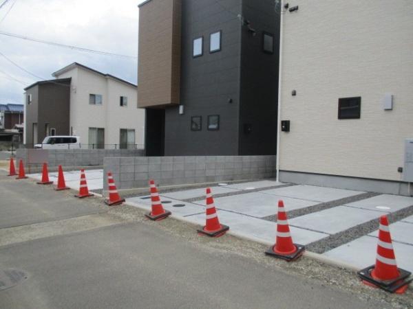 高岡町　３号棟