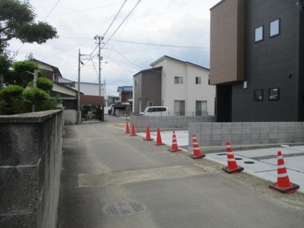 高岡町　３号棟