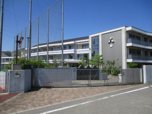 松山市津吉町の中古一戸建て(松山市立久谷中学校)