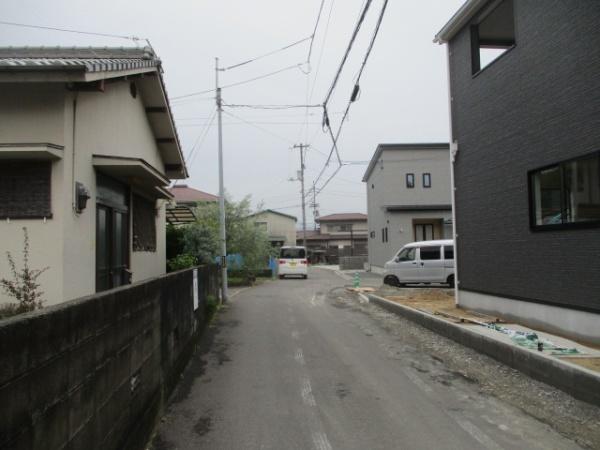 星岡町３丁目　２号棟