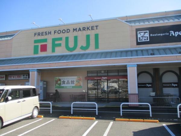 松前町大字北川原(フジ垣生店)