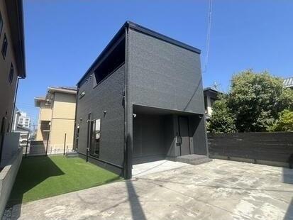 松山市竹原３丁目の中古一戸建て