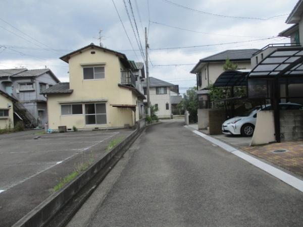 松山市西長戸町の中古一戸建て