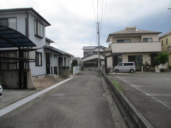 松山市西長戸町の中古一戸建て