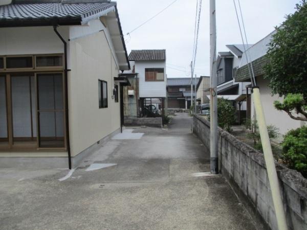 伊予郡砥部町北川毛