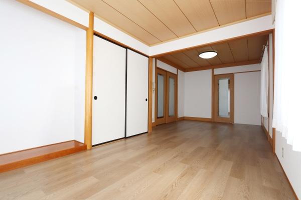 松山市東野１丁目の中古一戸建て