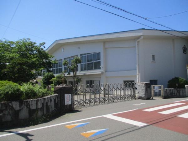 伊予郡砥部町千足の中古一戸建て(砥部町立宮内小学校)