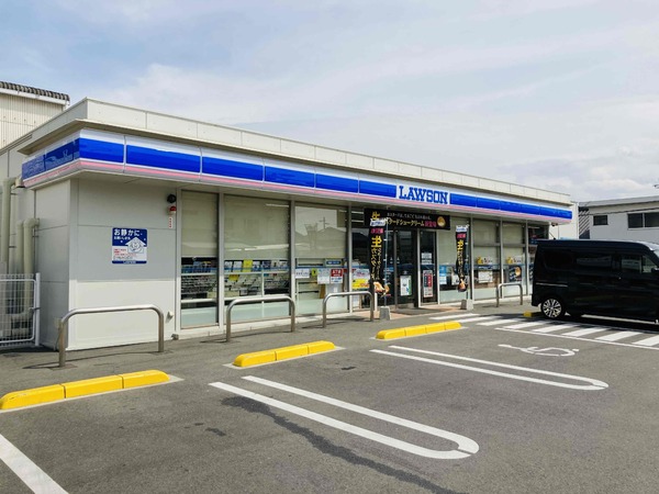 和泉南５丁目　Ｄ棟(ローソン松山市坪北店)