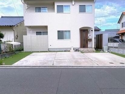 松山市古三津１丁目の中古一戸建て