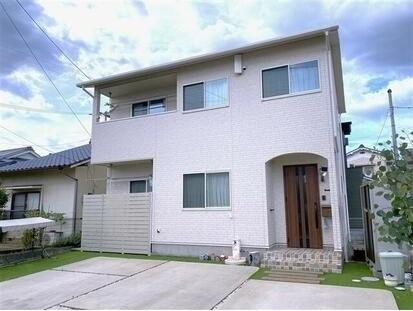 松山市古三津１丁目の中古一戸建て