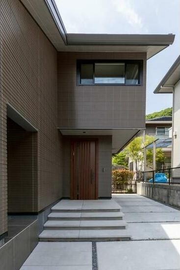松山市湯の山８丁目の中古一戸建て