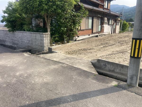 西条市上市の土地