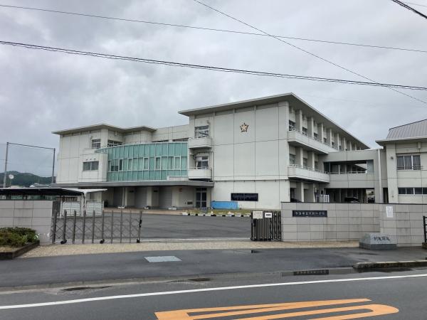 今治市大西町紺原の土地(今治市立大西中学校)