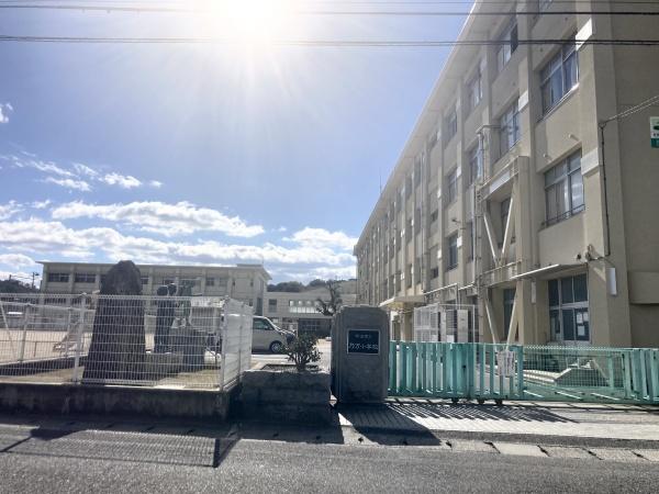 今治市野間の中古一戸建て(今治市立乃万小学校)