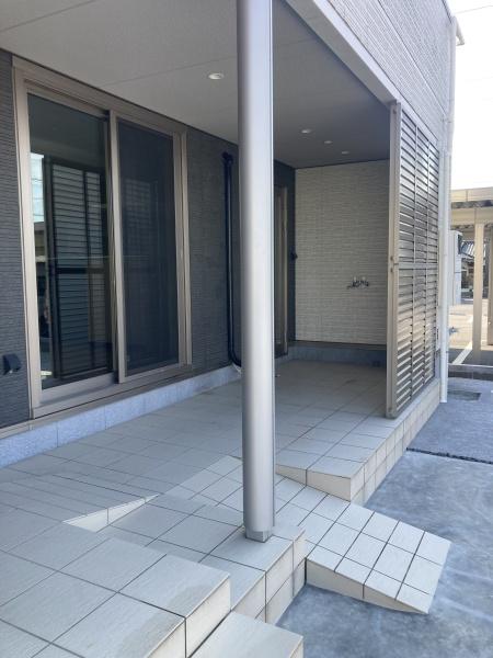 新居浜市新須賀町1丁目　中古住宅