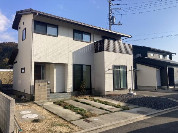 今治市大西町紺原　中古住宅