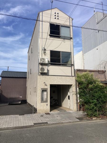今治市共栄町4丁目 店舗付中古住宅